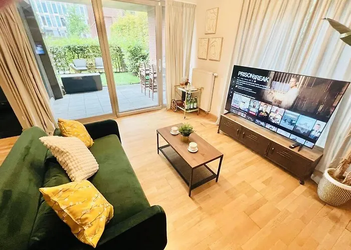 Chic One Bedroom With Parking&Terrace-Kir22